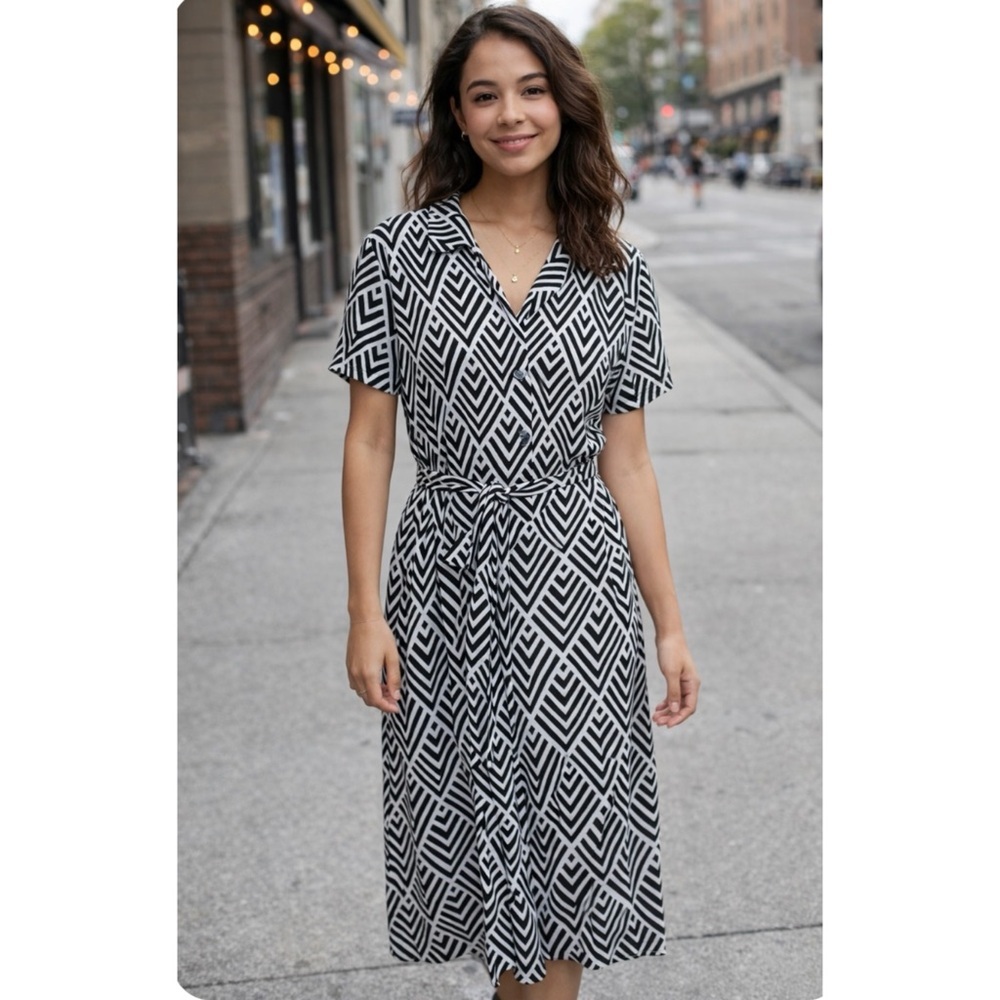 LEOTA | Black and White‎ Geometric Print Faux Button Front Dress Sz. Small